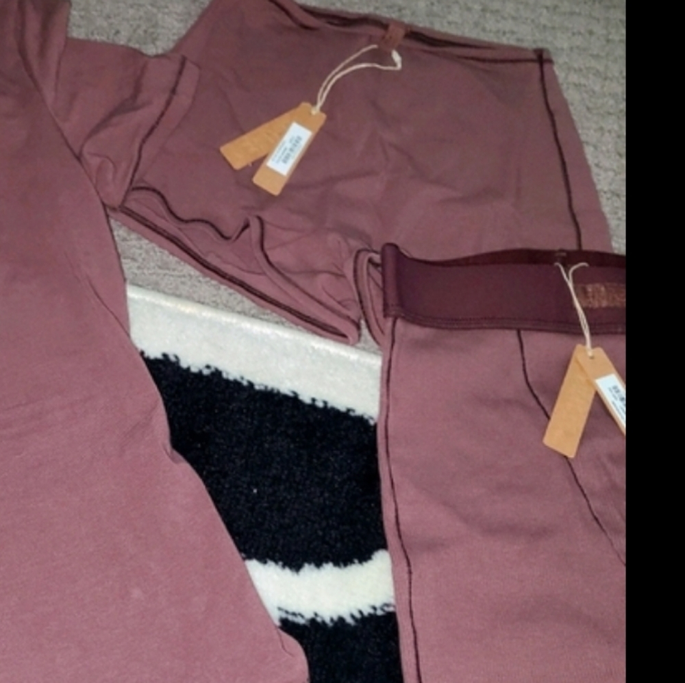 SKIMS 2 PIECE BUNDLE